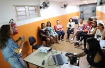 Secretaria capacita a equipe do CadÚnico e Casa Aberta