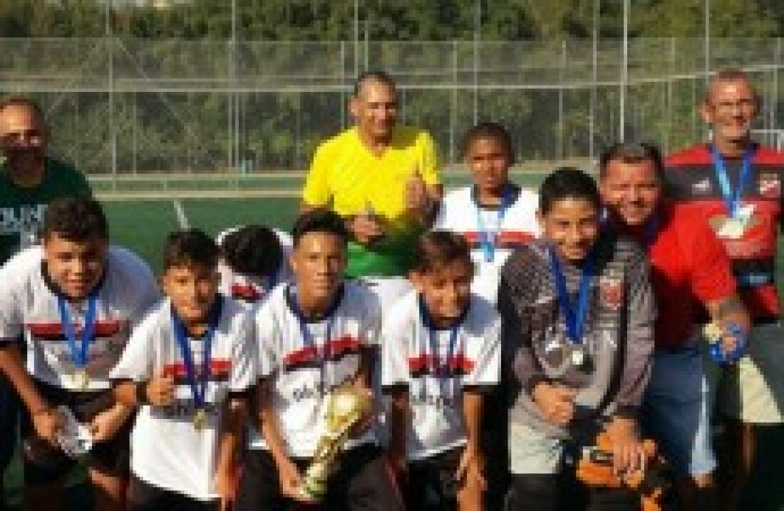 Copa encerra com títulos para Dinamarca e Alemanha