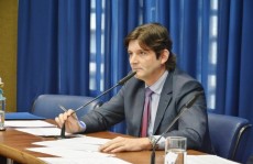 Audiência na Alesp marca o fechamento do 'Abril Marrom'