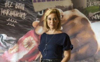 Paloma Duarte vive mãe adotiva