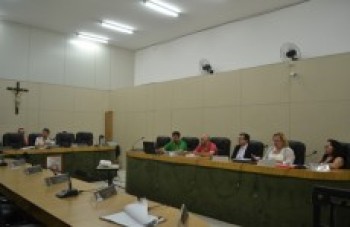 Prefeitura promete kit escolar a partir de maio