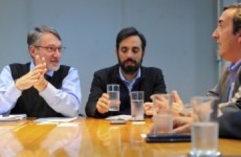 Itapeti é tema de reunião com Estado