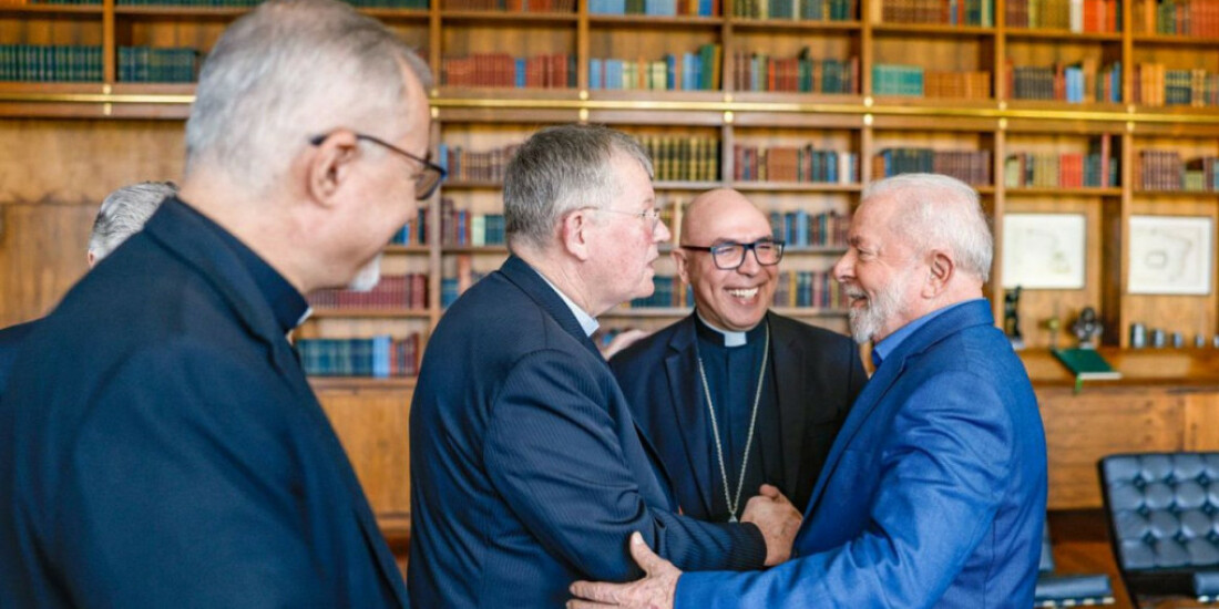 Lula recebe presidente da CNBB e representante do Vaticano no Brasil