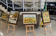Mostra de óleo sobre tela está em cartaz no Palácio da Uva