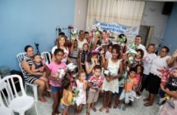Fundo Social entrega 4,4 mil ovos de chocolate a crianças carentes