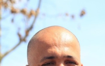 Pai fala da emoção em retornar ao local