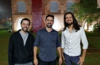 Mateus Sartori se apresenta hoje