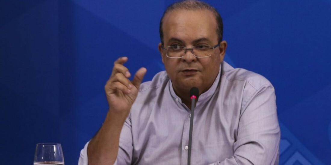 Governador afastado do DF entregará celular à PF na segunda-feira