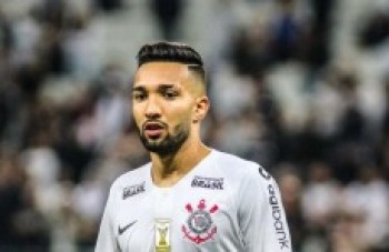Clayson pode ser punido e desfalcar Timão na final por ofender árbitro