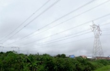 Terrenos de empresa são opção para moradores em área de risco