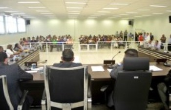 Câmara vota duas novas denúncias contra o prefeito