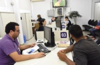 Três municípios oferecem 283 vagas de emprego na região