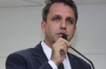 Vereador critica gastos em festa de aniversário de Poá