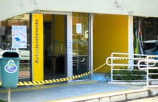 Onze morrem durante ataque a dois bancos em Guararema