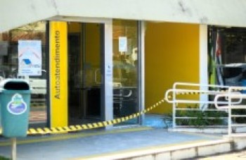 Onze morrem durante ataque a dois bancos em Guararema