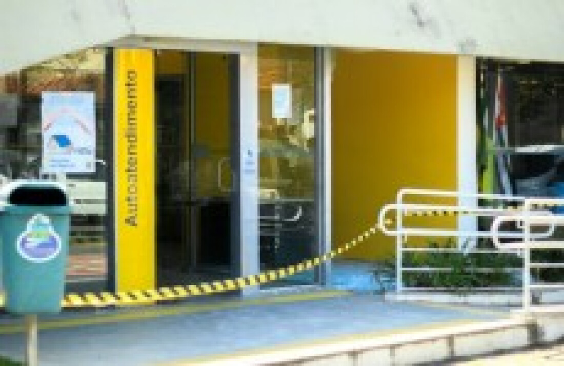Onze morrem durante ataque a dois bancos em Guararema