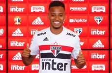 Tchê Tchê chega sabendo que vai brigar por espaço