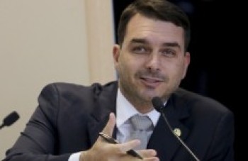 Tuíte de Flávio sobre grupo Hamas repercute