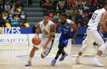 Mogi/Helbor não resiste e é derrotado pelo Pinheiros