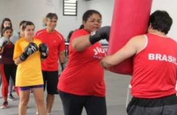 Centro Esportivo oferece aulas gratuitas de boxe