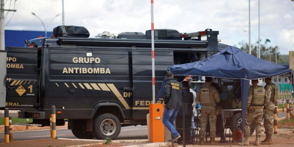 Extremista confessa ter colocado bomba em caminhão perto de aeroporto
