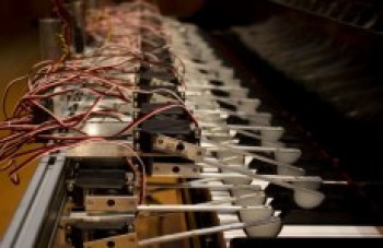 Exposição usa a arte para discutir algoritmos e computação quântica