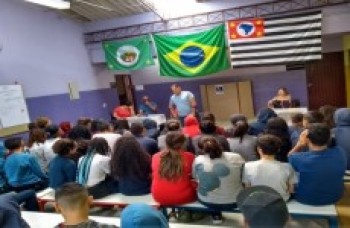 Inclusão social é tema de debate em escola estadual