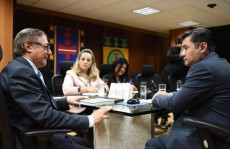 Ministério promete repasse para a construção de escolas