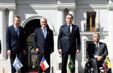 Para Bolsonaro, ação militar contra Maduro está afastada