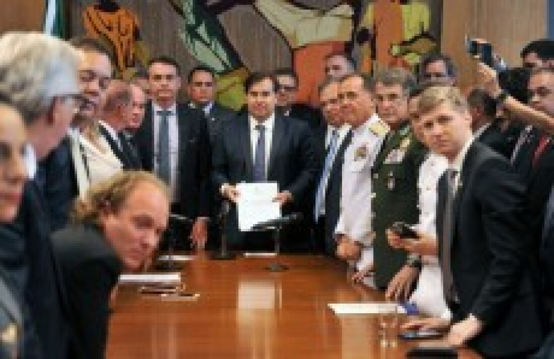 Congresso Nacional reage mal a 'alívio' a militares