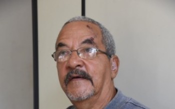 Aposentado faz reclamação de estação