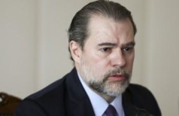 Cabe ao Parlamento abrir CPI da 'Lava Toga'