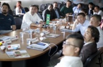 Setor de construção, da China, vem a Mogi