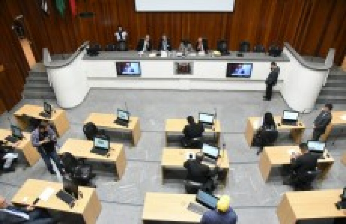 Escolas de áreas rurais irão receber três novos veículos