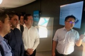 Após viagem à China, prefeito firma parceria