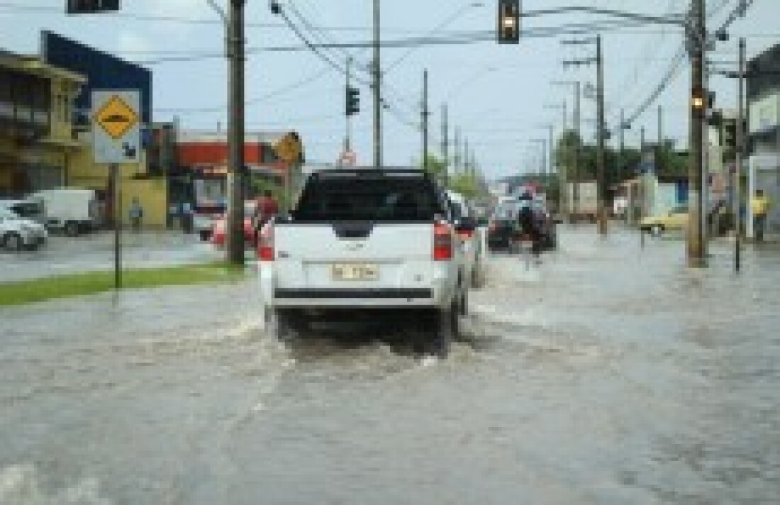 Pessoas desalojados pelas fortes chuvas chegam a 87