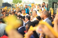 Emoção marca despedida das vítimas em escola de Suzano