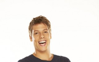 Fábio Porchat traz prêmio do humor a São Paulo