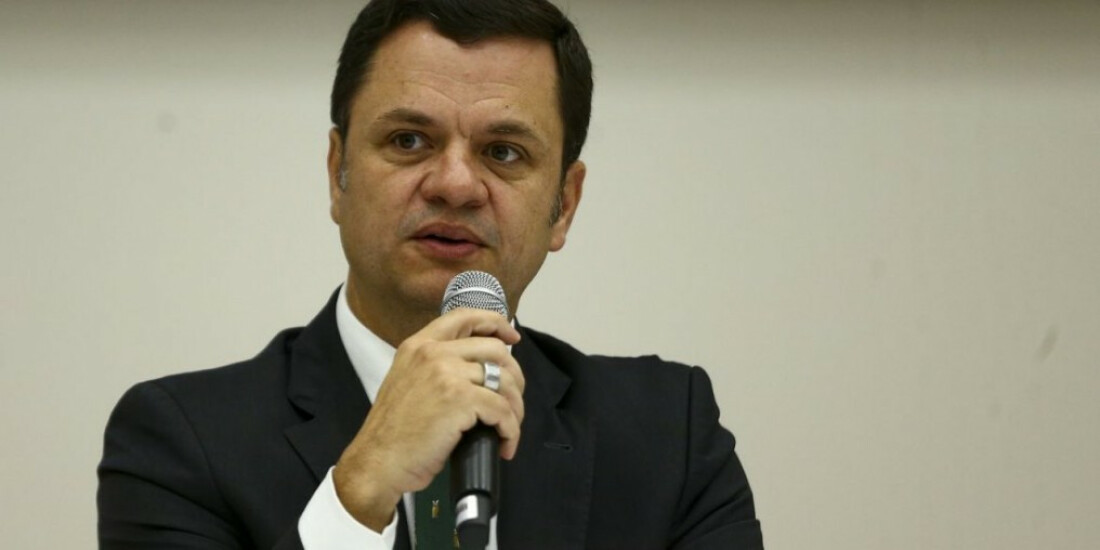 Preso, Anderson Torres se mantém em silêncio no depoimento à PF