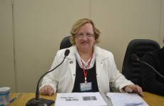 Secretária de Educação é convocada para sessão