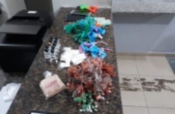 Força Tática apreende entorpecentes