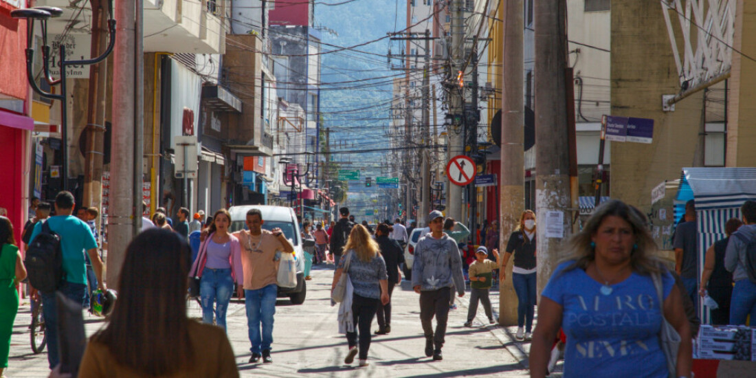 Volta às aulas aumenta movimento no comércio
