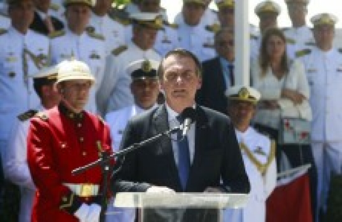 Liberdade só existe se a Força Armada quiser, diz Bolsonaro