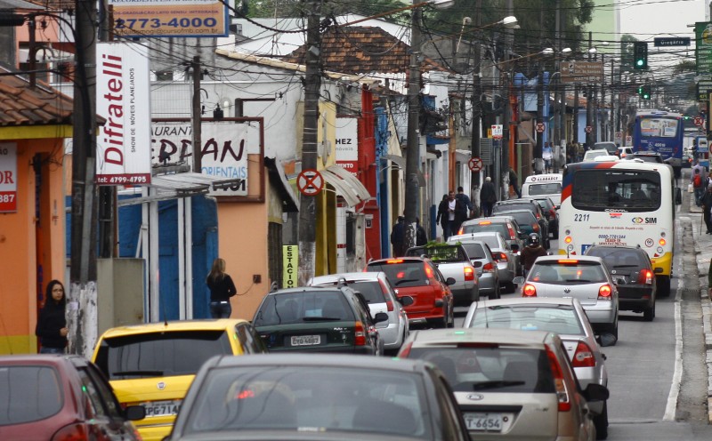 Autuações para Uber e 99 já ultrapassam R$ 174 mil