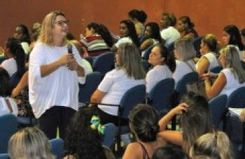 Mais de 1,9 mil profissionais participam de capacitação