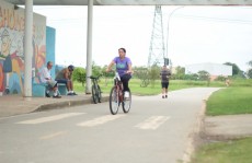 Parque Max Feffer recebe bom público mesmo em dia chuvoso