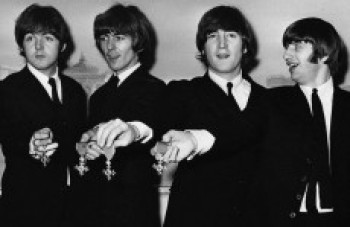 Banda Come Together faz tributo ao Beatles no ComVem Patteo