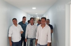 Prefeito Gian Lopes faz vistoria a obra de saúde