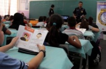 Escolas recebem programa de prevenção às drogas