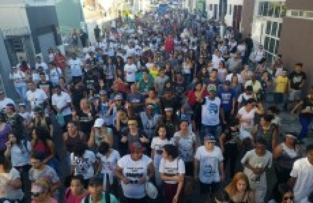 Marcha para Jesus de mogi reúne milhares de pessoas no pró-hiper
